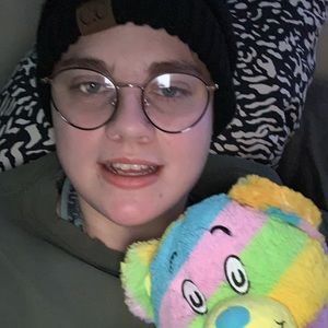 Meet your Posher, Chloe